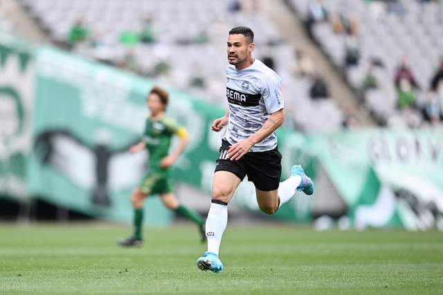 申花3比1胜梅州 两位18岁新星同场迎来中超处子球